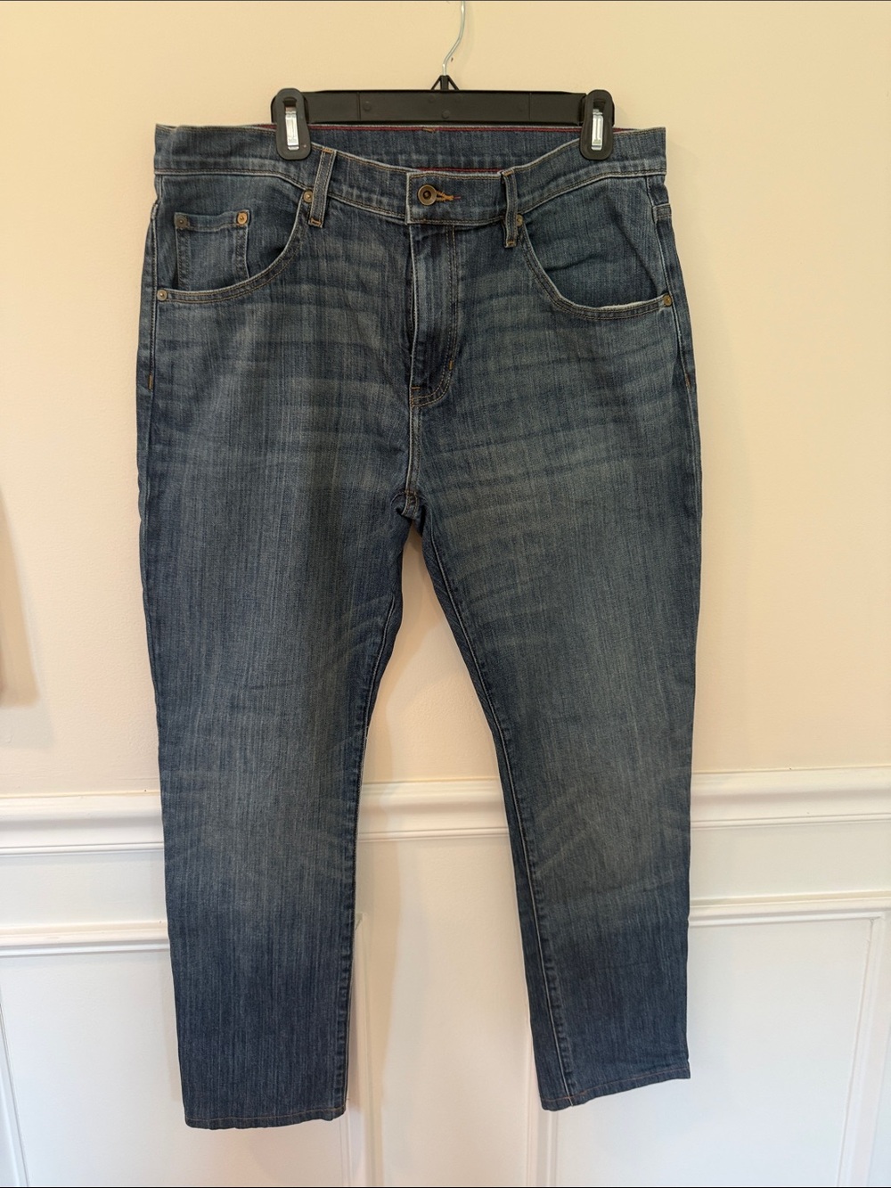 Slim Straight Men's Denim Jeans in Mid Blue